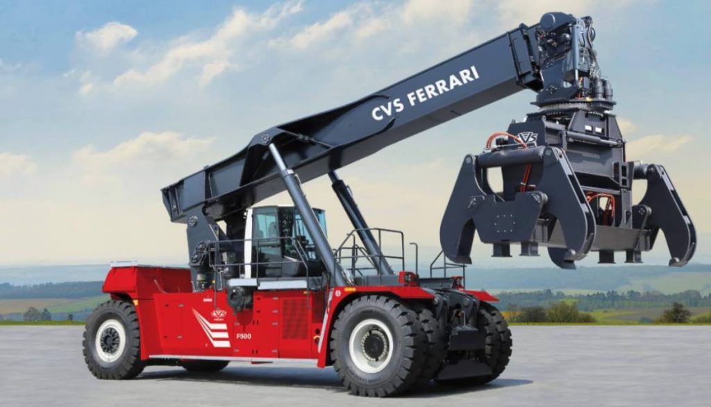 noticias maquinaria Feyter Iberia presenta el Reachstacker F500 de CVS Ferrari