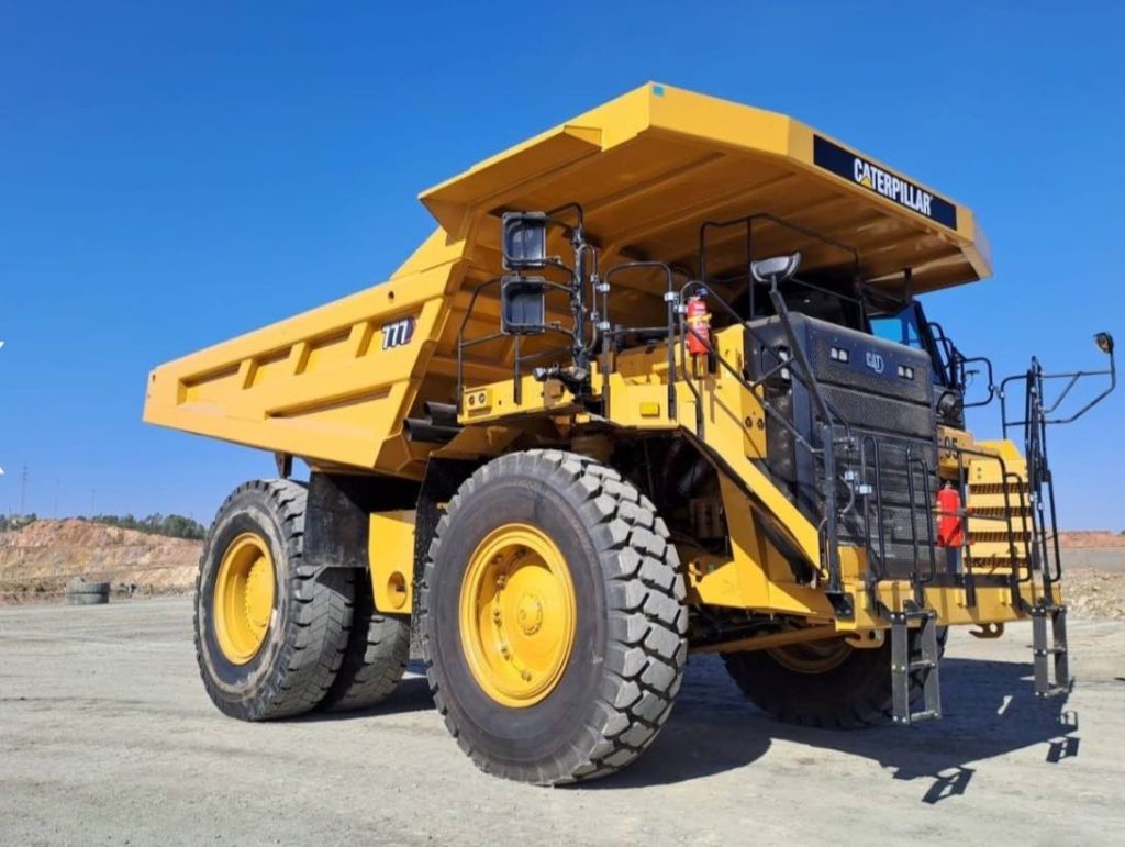 noticias maquinaria Finanzauto entrega la 1ª unidad de Dumper Caterpillar 777 Next Generation