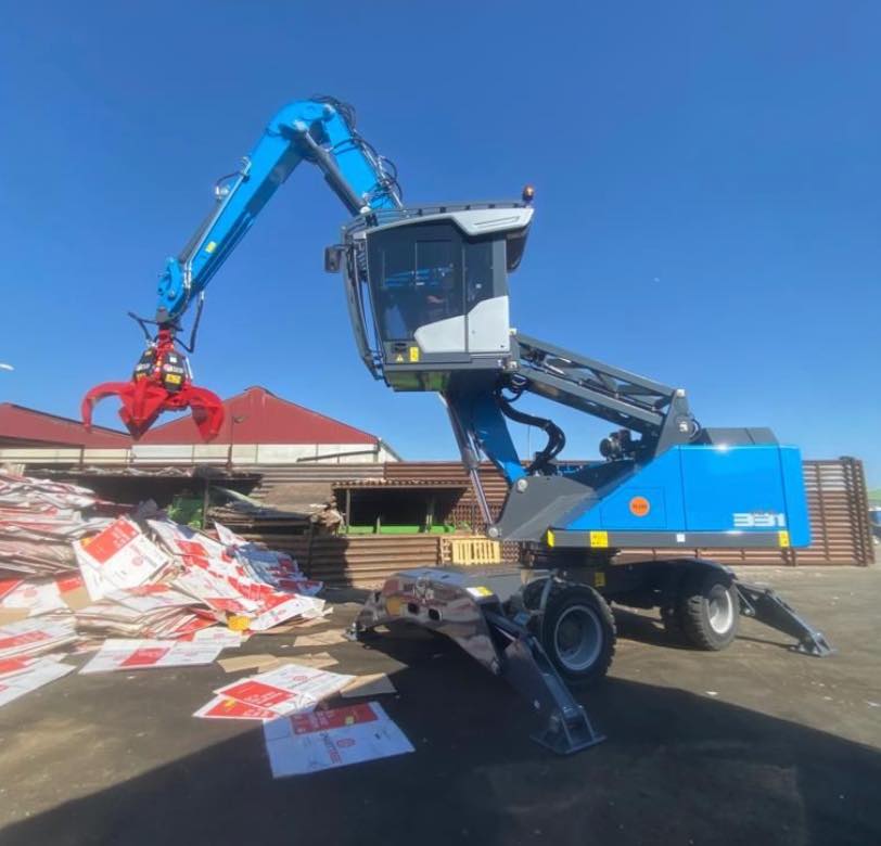 noticias maquinaria HJM entrega una Fuchs MHL331F de 23Tn