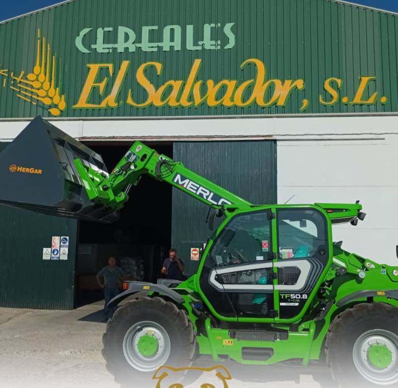 noticias maquinaria Un manipulador Merlo tf50.8cs adquirida por Cereales El Salvador