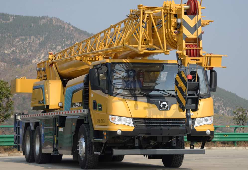 noticias maquinaria XCMG expande su negocio a grúas y equipos en Chile