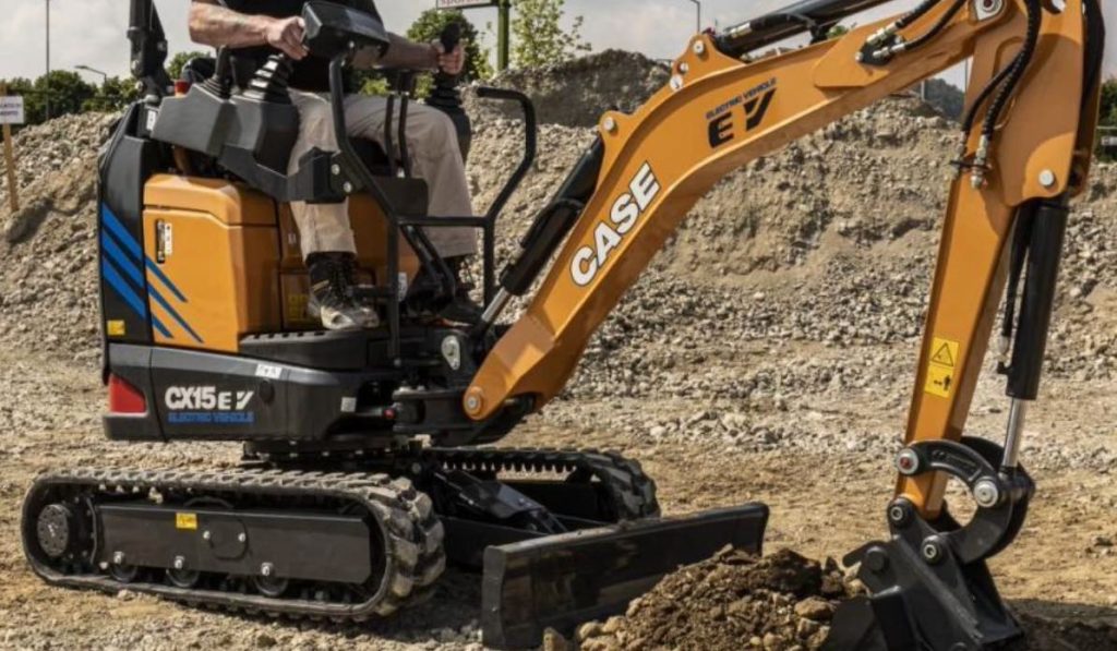 noticias maquinaria CASE ha lanzado las miniexcavadoras CX15EV y CX25EV