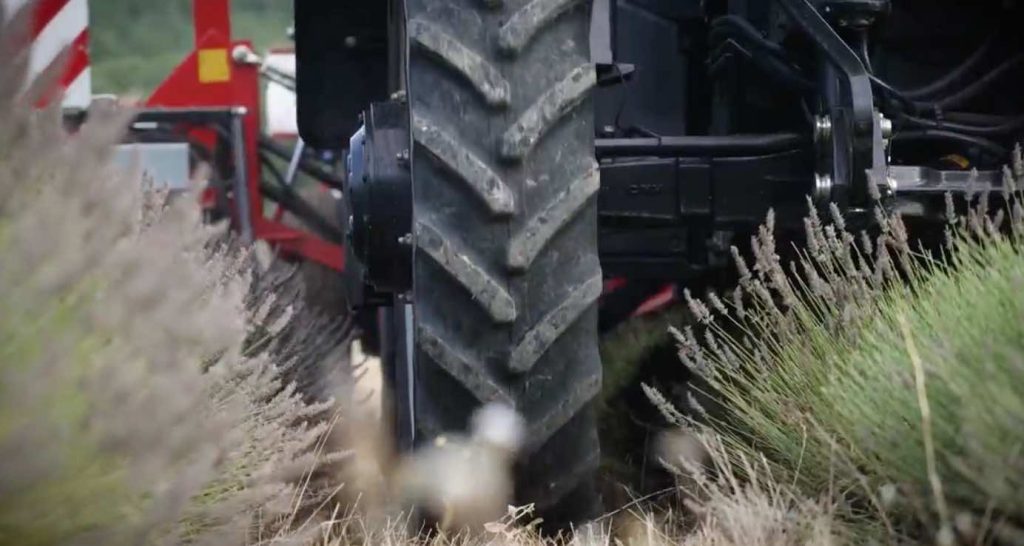 noticias maquinaria Cultivo en hileras para el neumátcio Alliance Agriflex 354