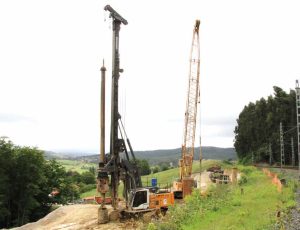 noticias maquinaria Mota Engil trabaja con diversa maquinaria Liebherr