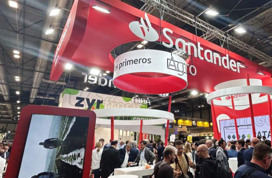 noticias maquinaria AVANIS, la nueva plataforma digital agraria del Banco Santander