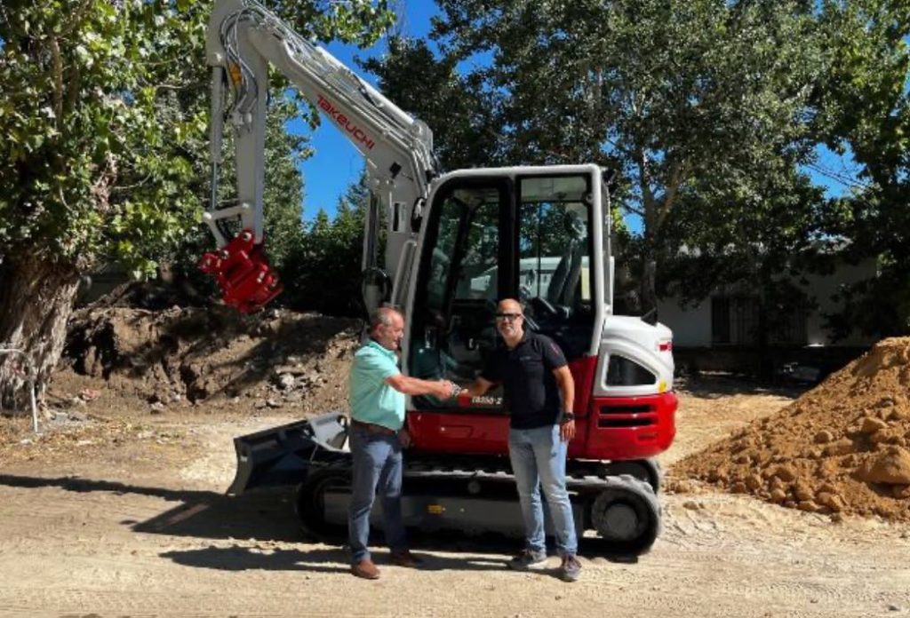 noticias maquinaria Dexcon adquiere a Jofemesa, la Mini-Excavadora Takeuchi TB 250_2
