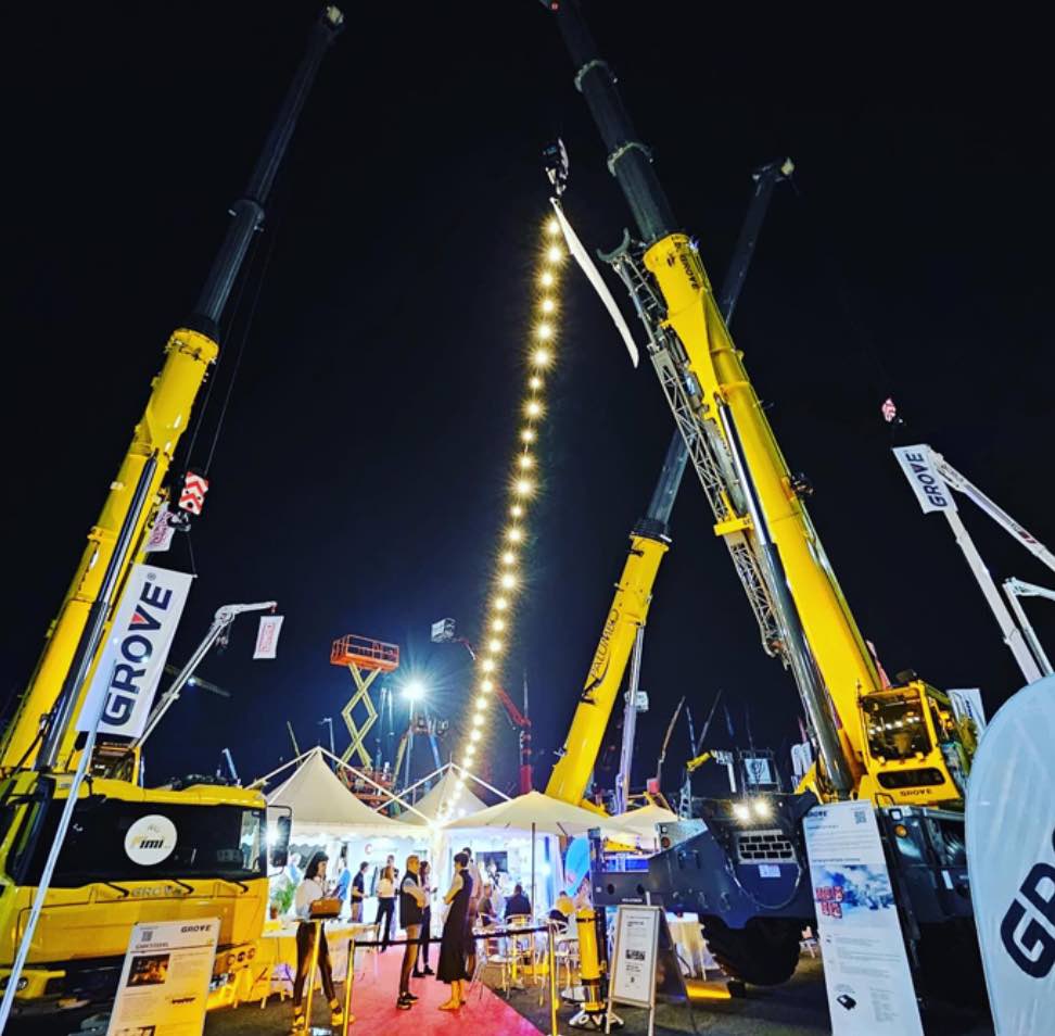 noticias maquinaria Grove lanza su grua GRT8100-1 al mercado italiano en GIS 2023
