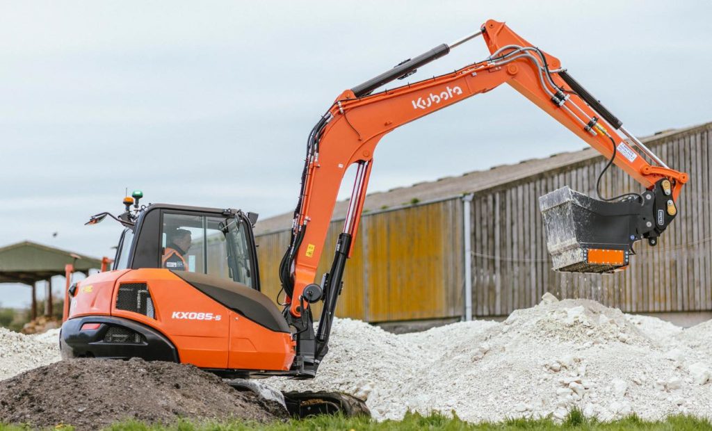 noticias maquinaria Kubota lanza su innovadora midiexcavadora KX085-5