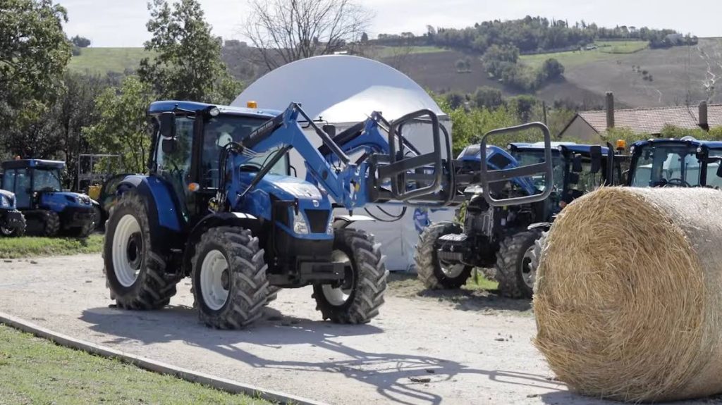 noticias maquinaria New Holland tractor nuevo T5S.