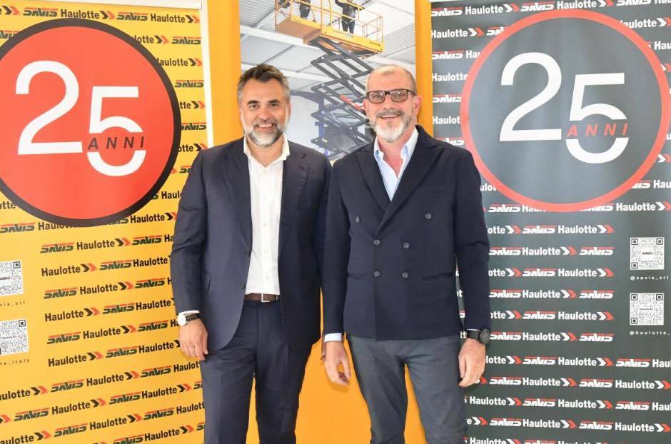noticias maquinaria SAVIS y Haulotte celebran 25 años de colaboración