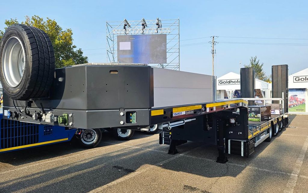 noticias maauinaria Trainar Semirremolques y Goldhofer en Smopyc