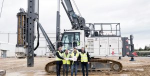 noticias maquinaria Cándido Zamora Geomecánica adquiere la primera máquina de hinca Liebherr LRH 100.1 en España