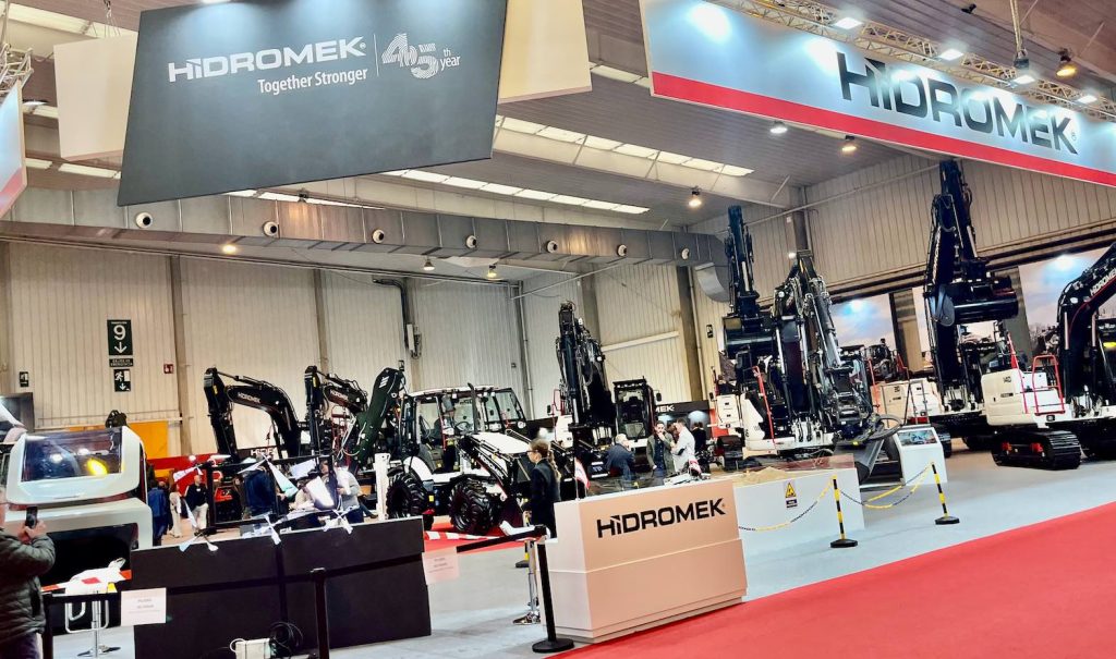 noticias maquinaria HİDROMEK acude con sus innovadoras máquinas a SMOPYC