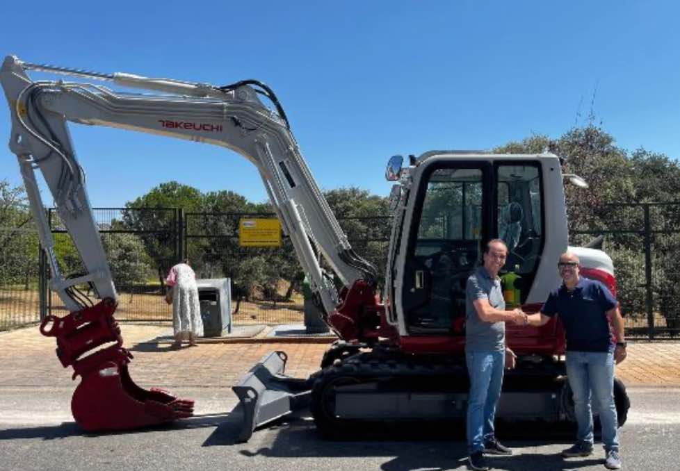 noticias maquinaria JOFEMESA Madrid entrega equipos Takeuchi