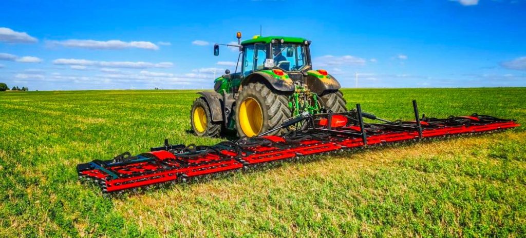 noticias maquinaria Kverneland amplía su gama de equipos de escarda mecánica