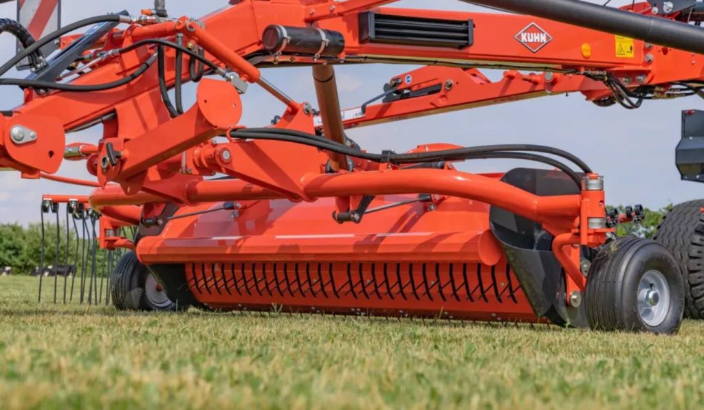 noticias maquinaria Nuevo rastrillo hilerador central GA 8131 CL de Kuhn