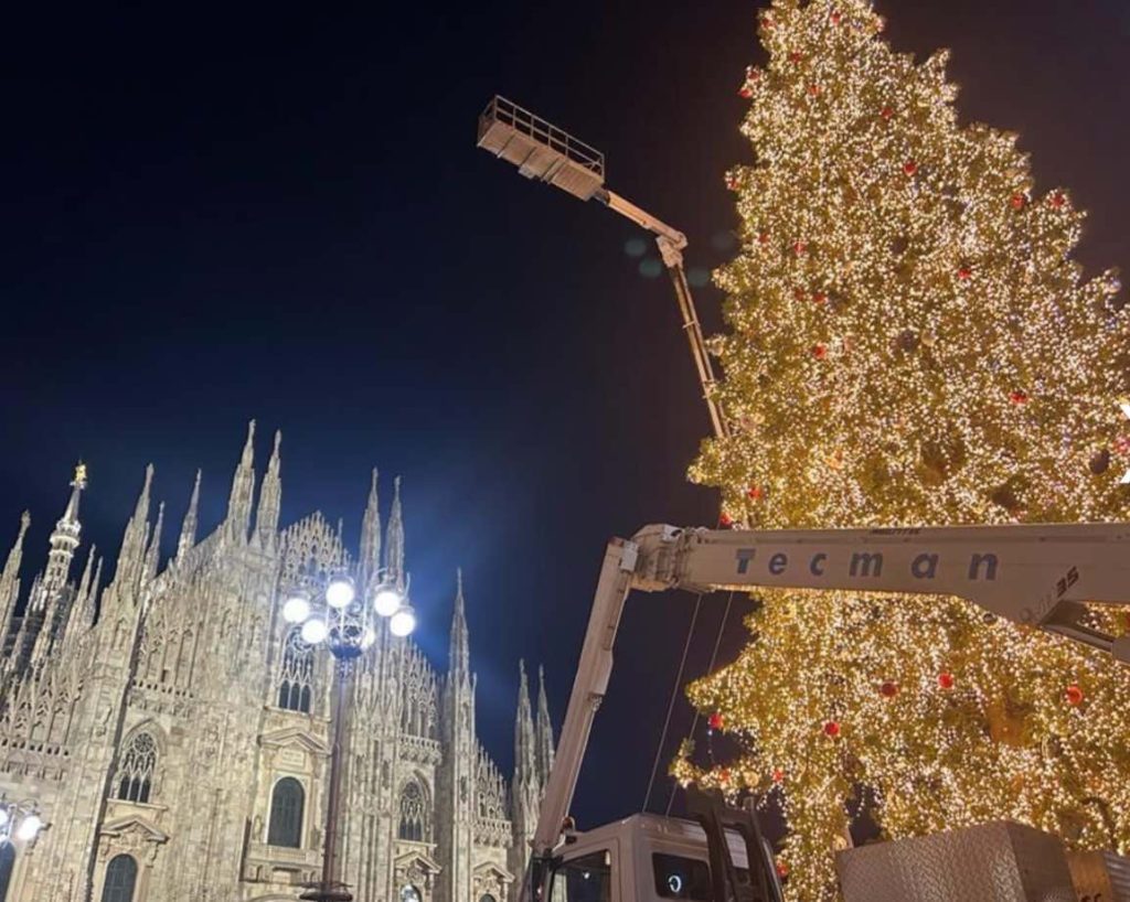 noticias maquinaria Multitel está trabajando en la Piazza Duomo