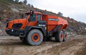 Noticias maquinaria Primer dúmper articulado Develon DA45-7 vendido en Italia
