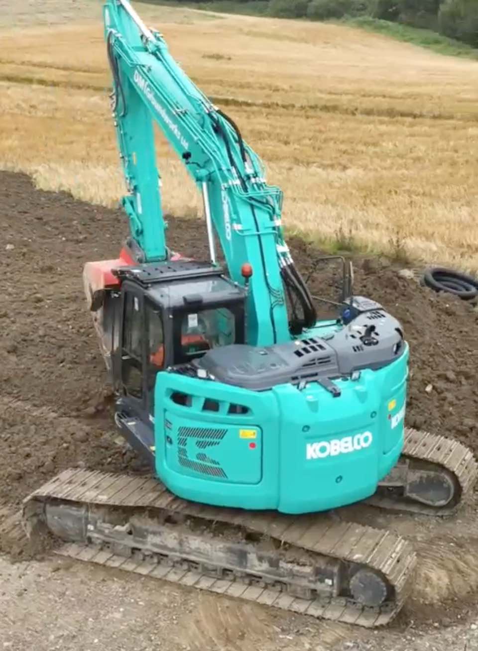 noticias maquinaria DM Groundworks agrega una excavadora SK270SRLC-7 de Kobelco