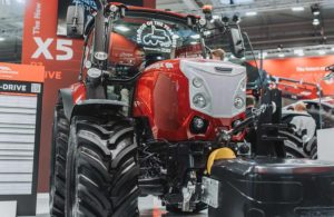 noticias maquinaria El McCormick X5.120 P3-Drive tractor del año 2024 Best Utility