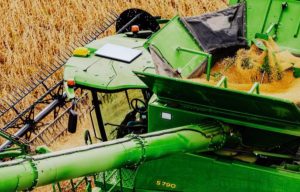 noticias maquinaria John Deere anuncia una asociación estratégica con SpaceX
