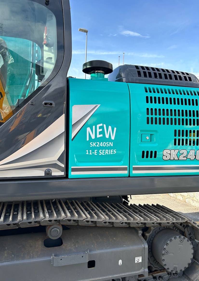 noticias maquinaria Kobelco expone en Aosta la SK240SN-11 E