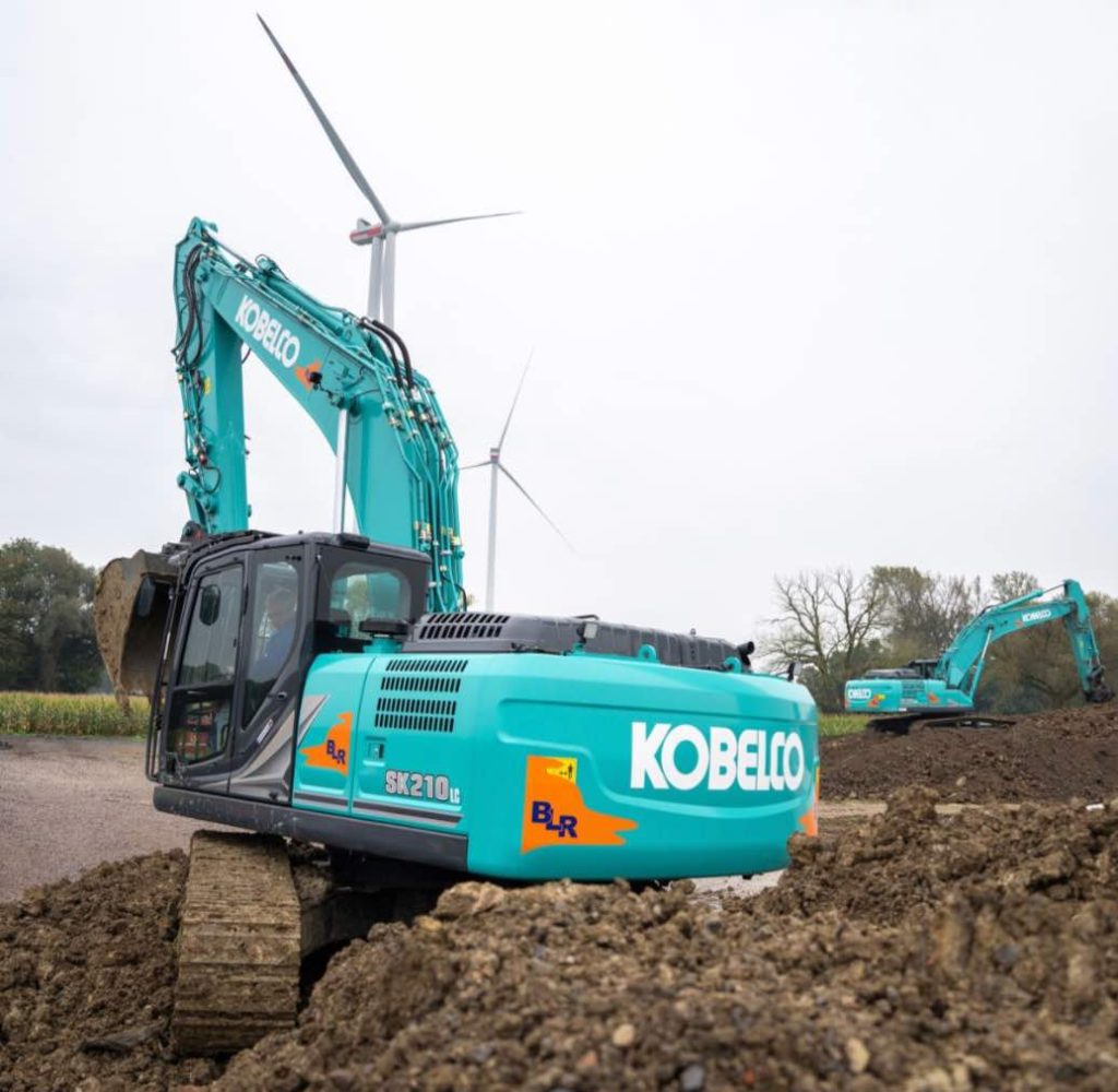noticias maquinaria La excavadora SK210LC-11E de Kobelco en la flota de BLR