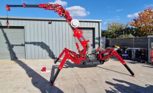 noticias maquinaria Spain Crane presenta la mini grúa UNIC URW 295