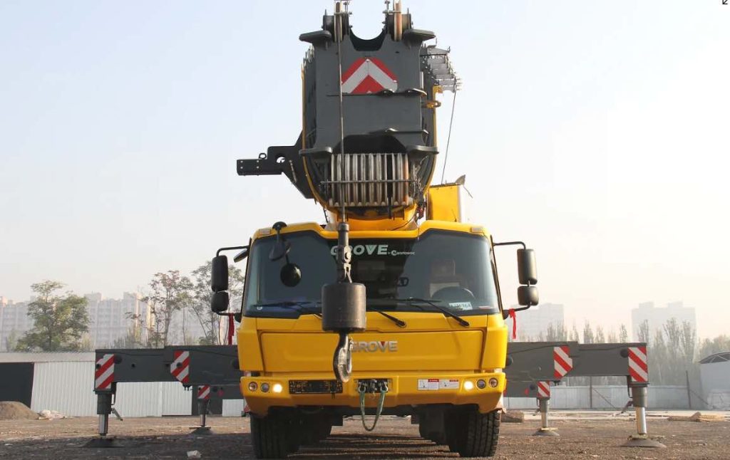 noticias maquinaria Una grua GMK6300L en el estadio Al Bayt