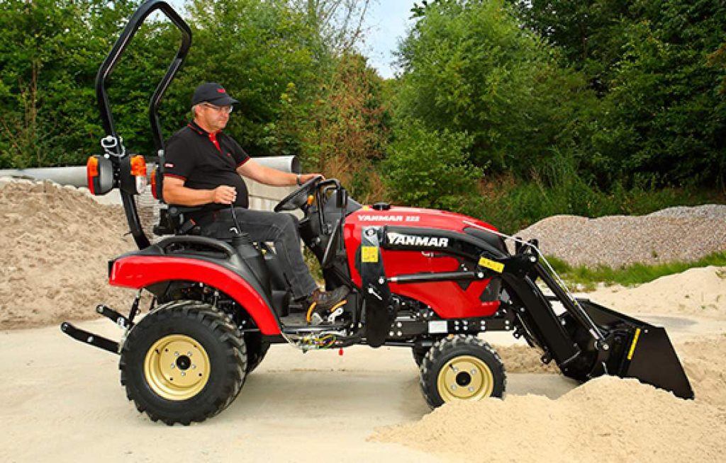 noticias maquinaria Yanmar presenta el nuevo tractor SA222