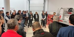 Noticias maquinaria Manitou lanza su nueva gama de plataformas tijera