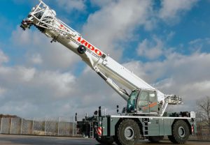 noticias maquinaria Grúas Aguado apuesta por la grúa móvil Liebherr LRT 1130-2.1