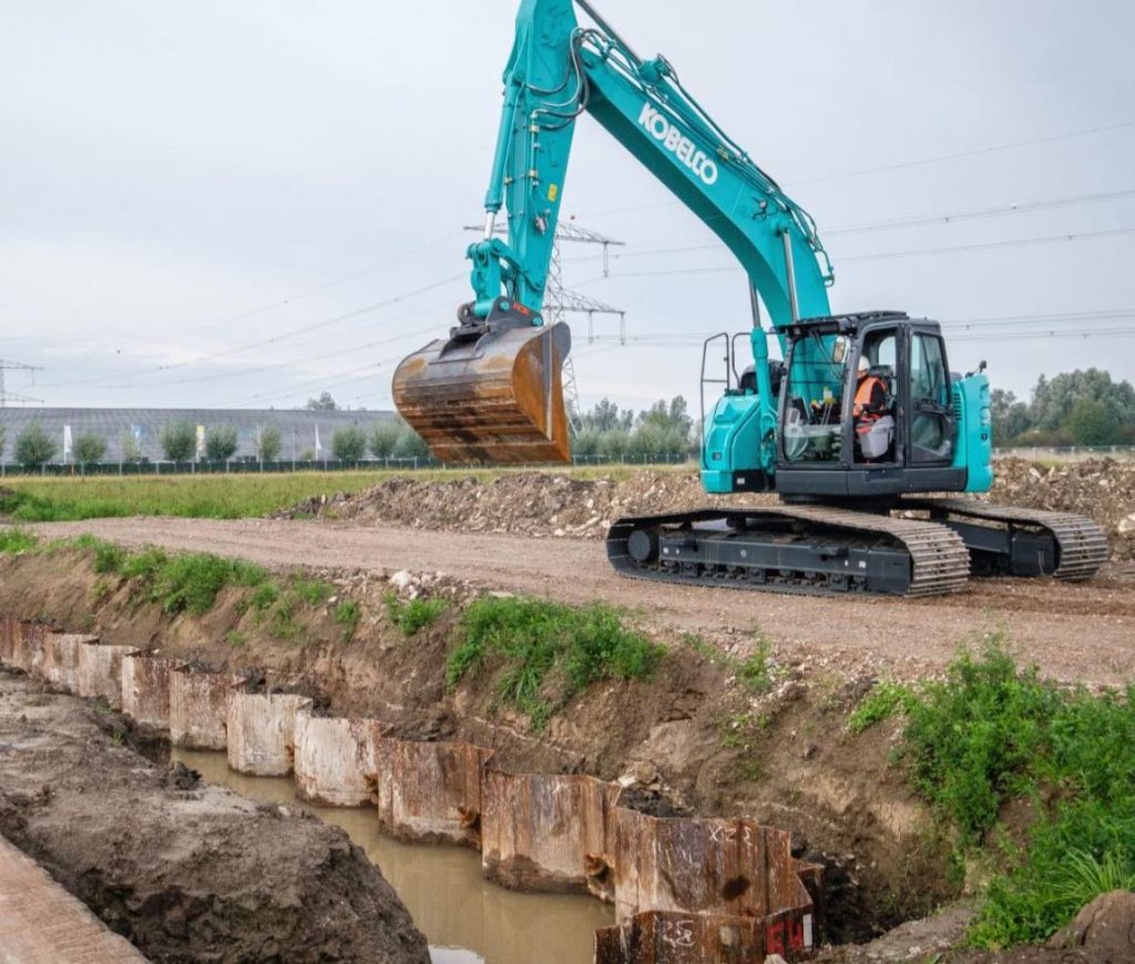 noticias maquinaria Kobelco Construction Machinery ampliará su sede en Europa