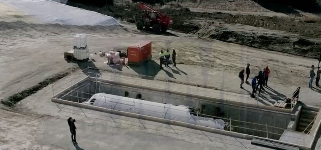 noticias maquinaria LoxamHune pieza clave en la producción de 'La Sociedad de la Nieve'