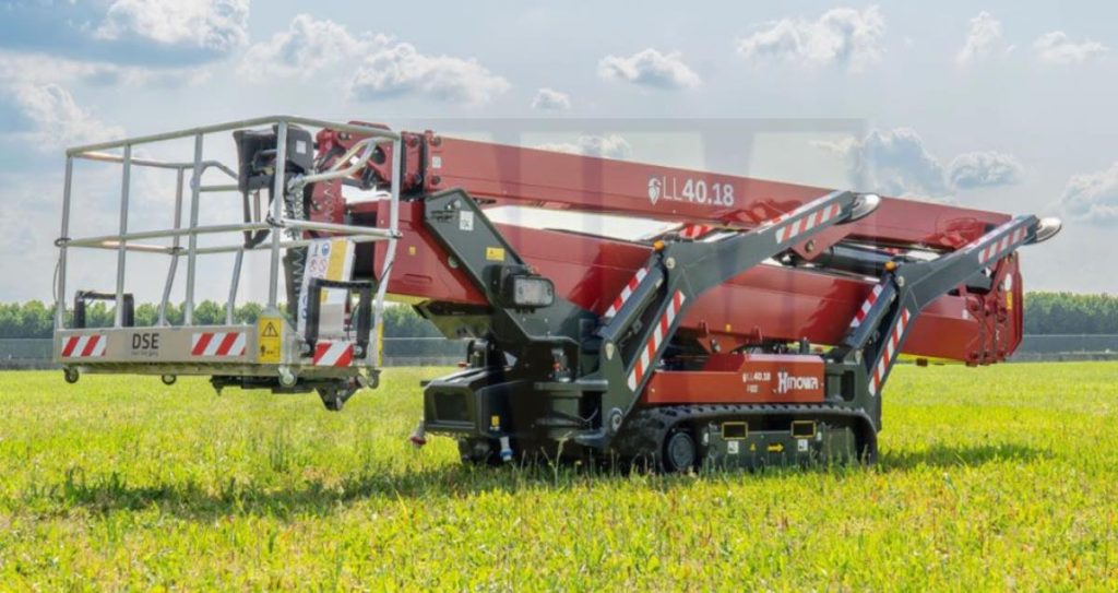 noticias maquinaria Nuevas alturas con la plataforma Lightlift 40.18 de Hinowa