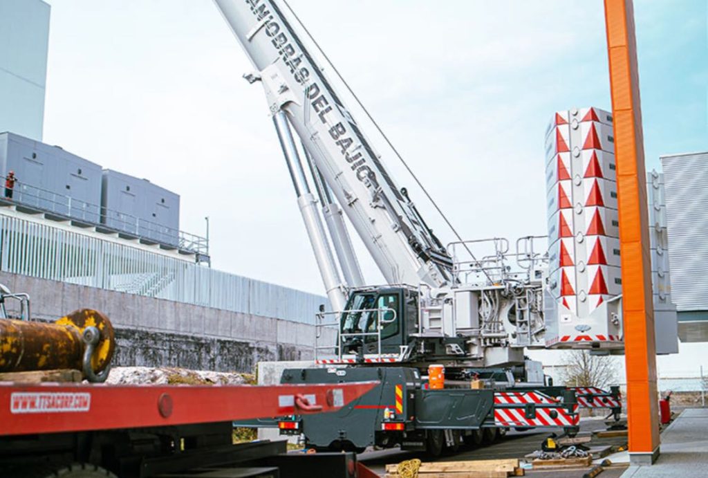 noticias maquinaria Primera grúa móvil Liebherr LTM 1650-8.1 en México