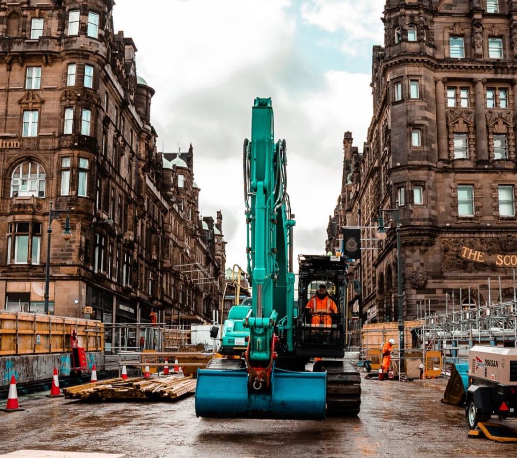noticias maquinaria excavadora Kobelco SK210LC-11