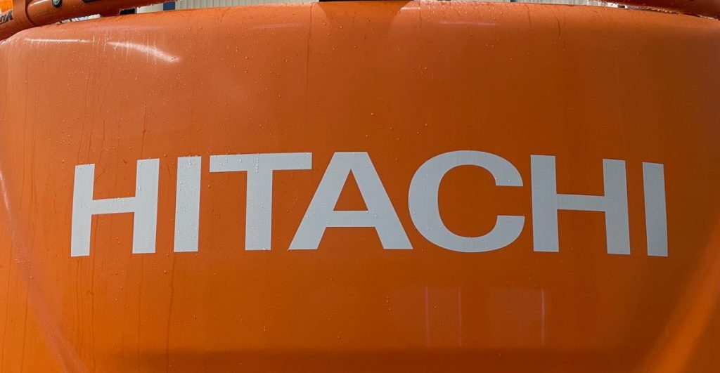 noticias maquinaria Hitachi lleva equipos eléctricos de gira por Europa