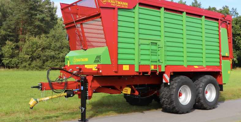 noticias maquinaria Remolque de transporte de forraje Strautmann con neumáticos de 30.5
