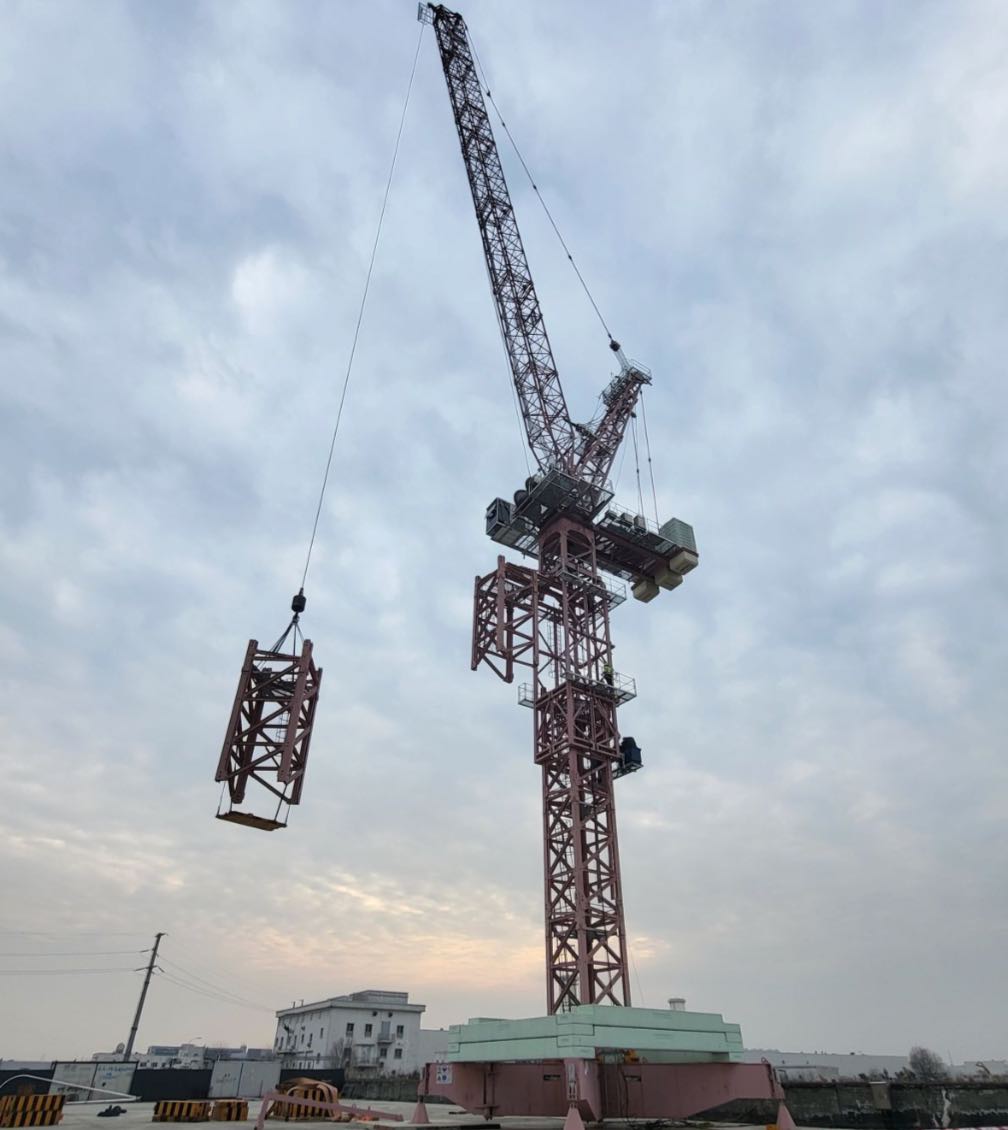 noticias maquinaria grua comansa CML800 China