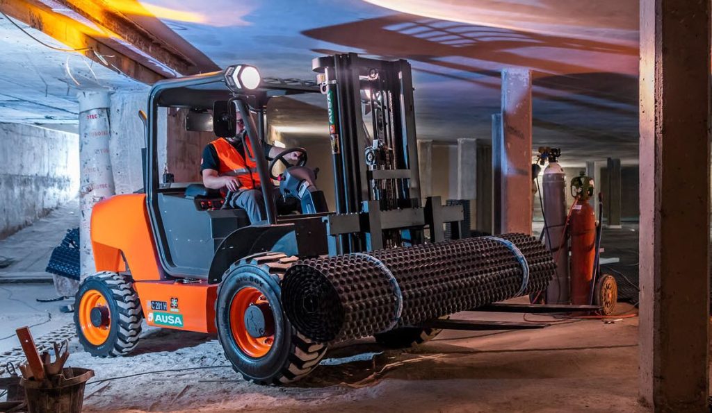 noticias maquinaria Ausa presentará sus nuevas carretillas todoterreno en Intermat