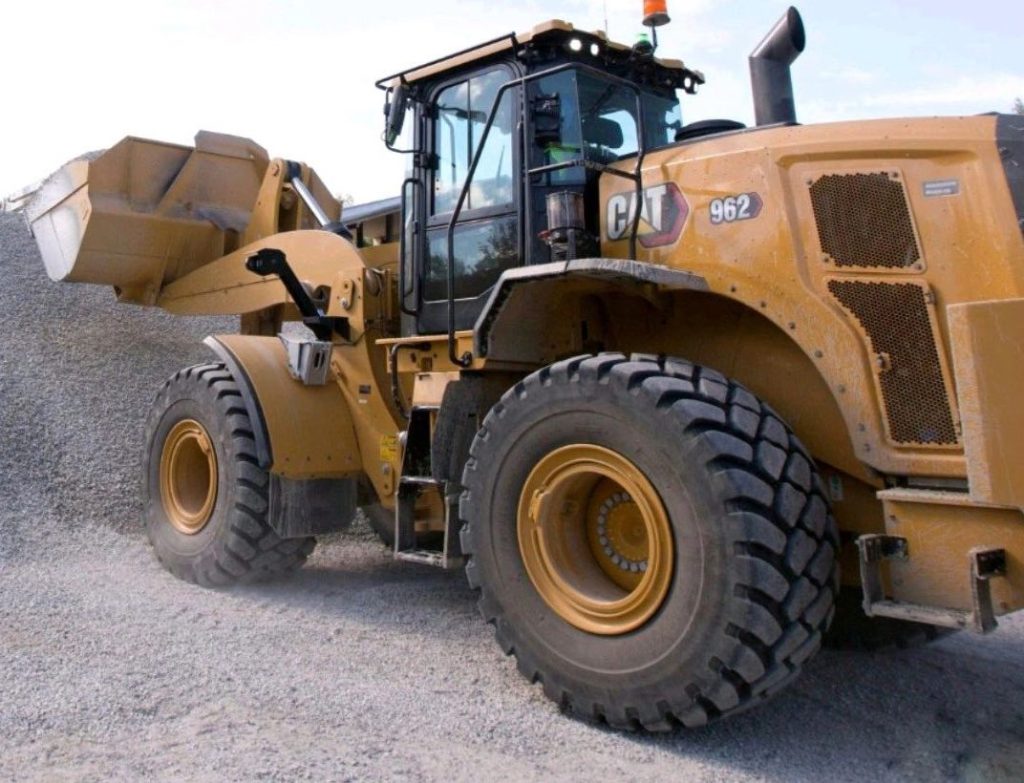 noticias maquinaria Finanzauto entrega una Cat 962 Next Generation