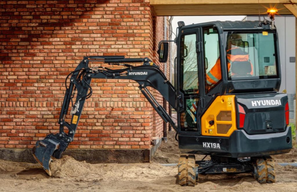 noticias maquinaria HD Hyundai presenta ocho nuevas miniexcavadoras