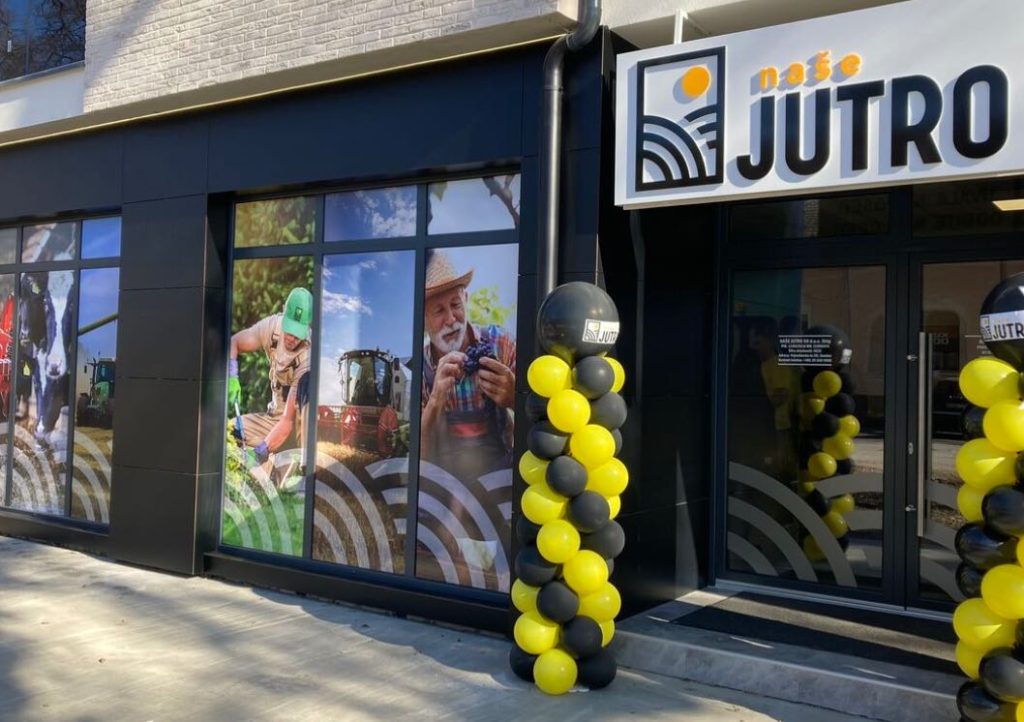 noticias maquinaria KRAMP presenta su primera tienda minorista en Serbia