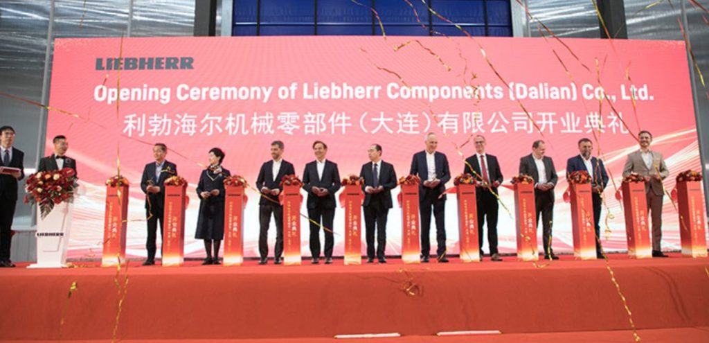 noticias maquinaria Liebherr Components inaugura centro de producción en China