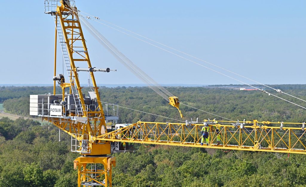 noticias maquinaria Manitowoc lanza dos nuevas grúas de pluma abatible Potain