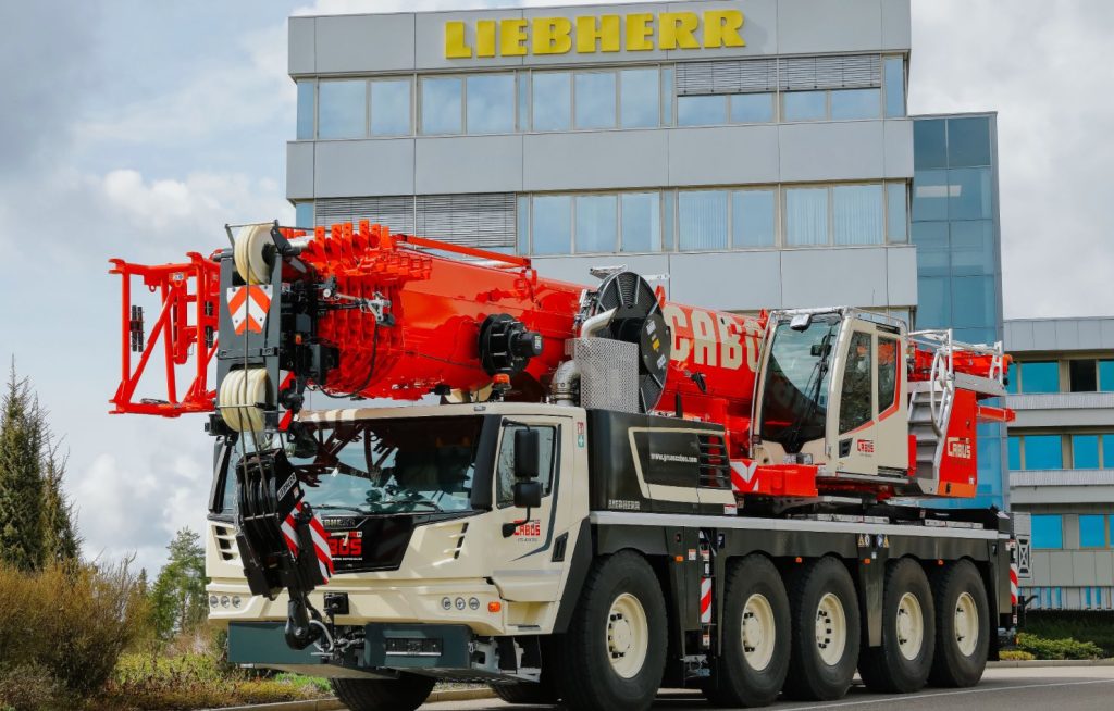 noticias maquinaria Nueva grúa Liebherr LTM 1110-5.2 de Grutrans Cabos