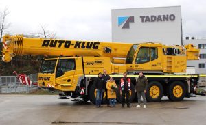 noticias maquinaria AUTO KLUG recibe una grúa todo terreno AC 4.070L-1