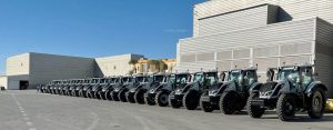 noticias maquinaria Agripapulpí renueva su flota con 16 tractores Valtra T145 Active