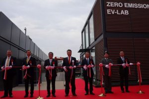 noticias maquinaria Apertura del Centro de Investigación ZERO EMISSION EV-LAB de Hitachi